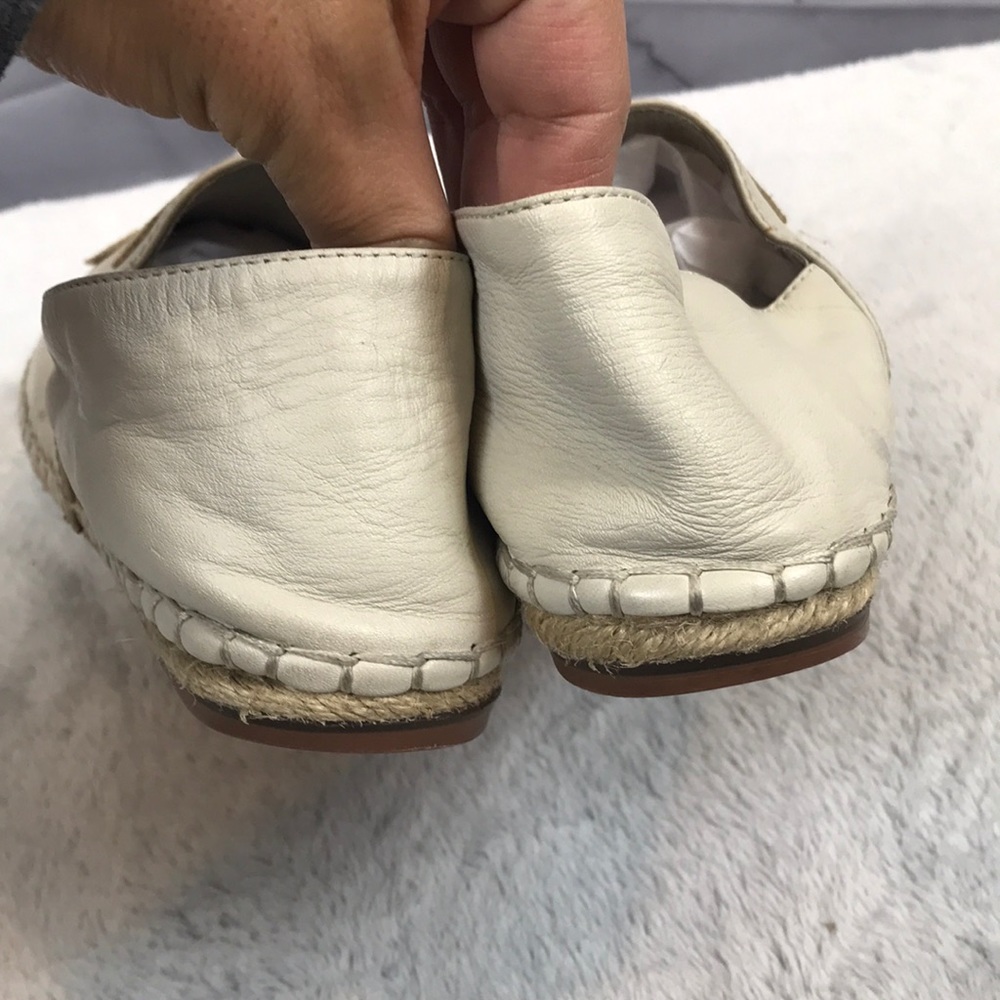 XSOLDX🦋CHANEL🦋 creme & black leather espadrilles - Picture 3 of 8